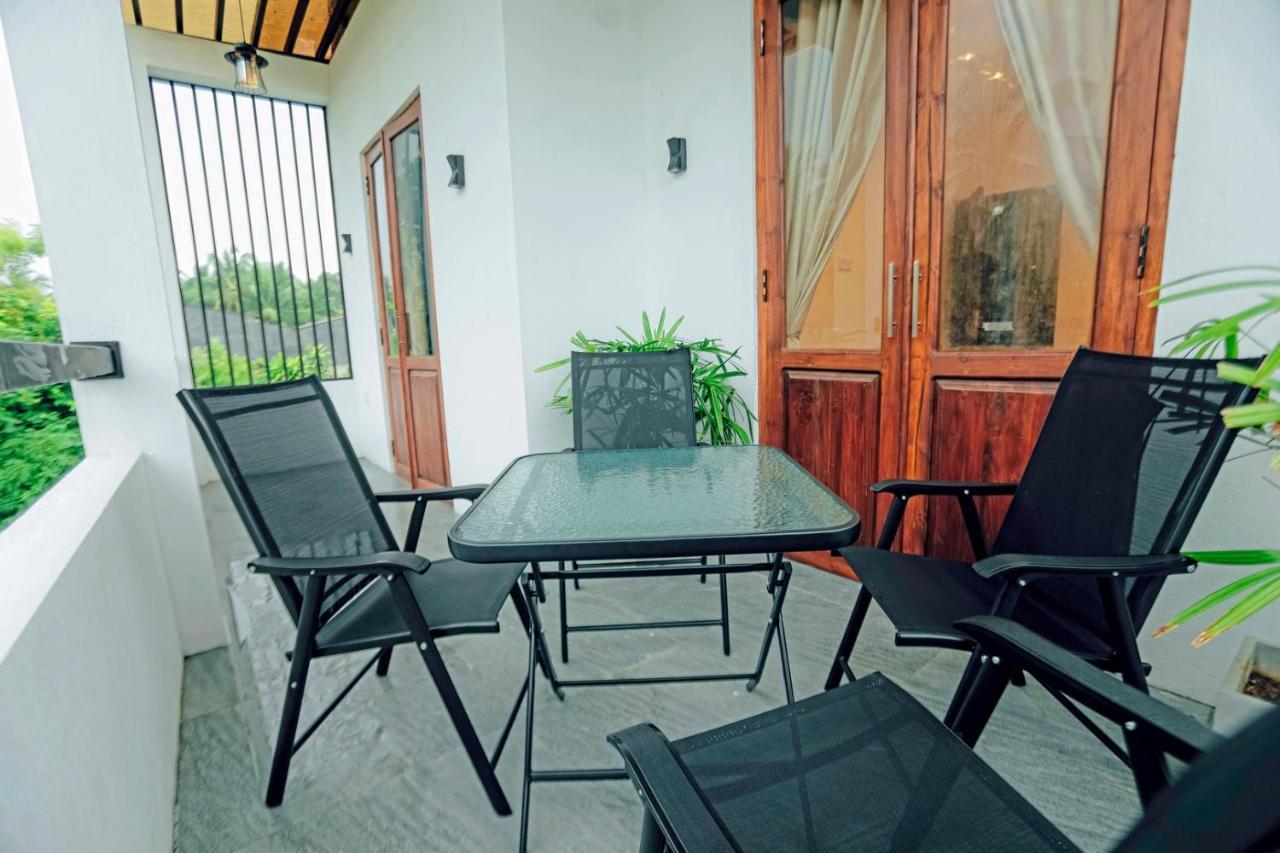 Urban Palm Villa Anuradhapura Exterior photo