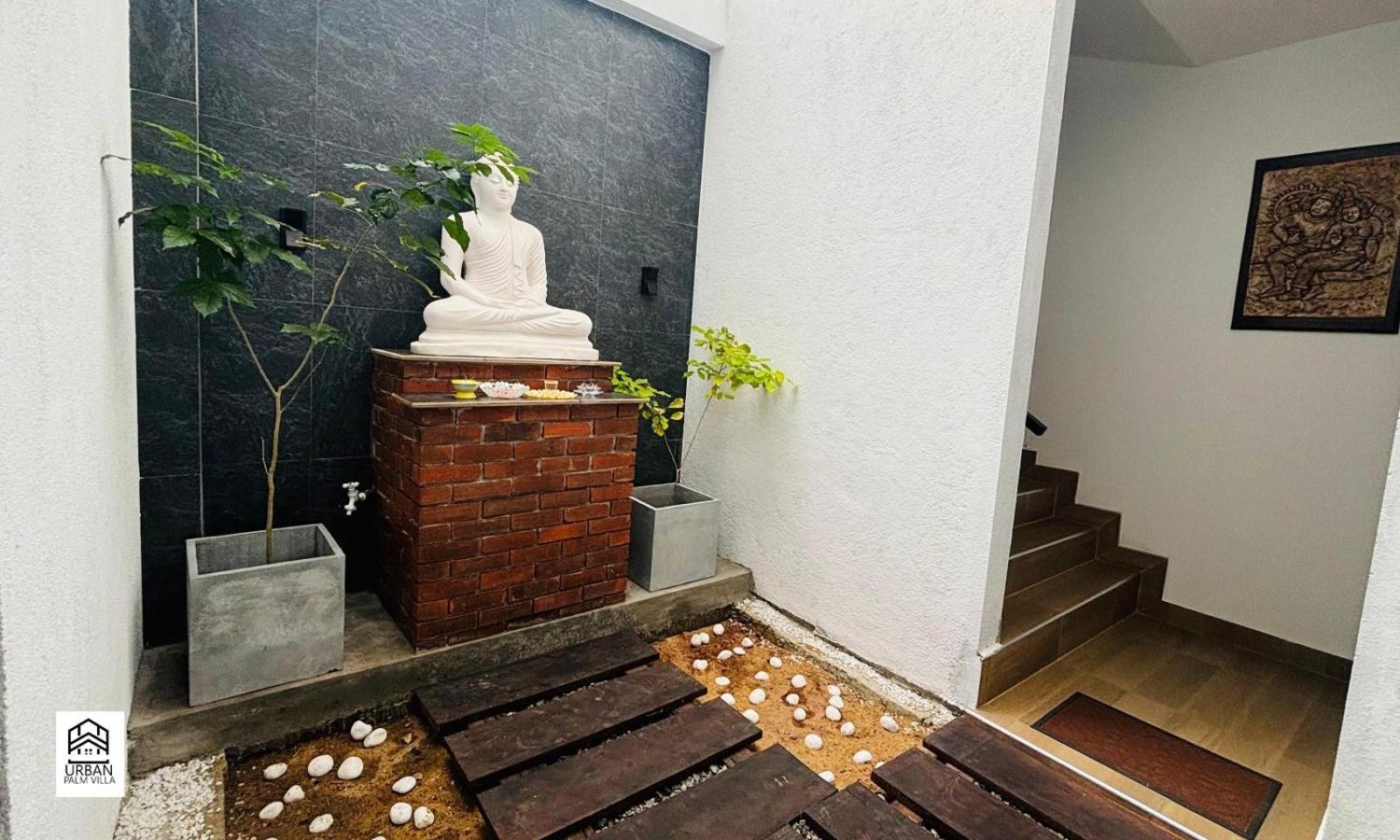 Urban Palm Villa Anuradhapura Exterior photo